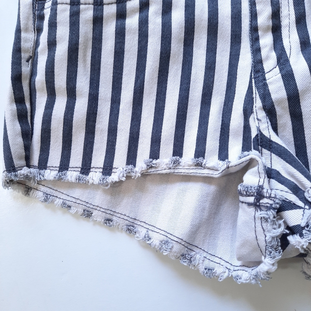 H&M Conscious Collection Blue White Stripe Shorts - Picture 3 of 7